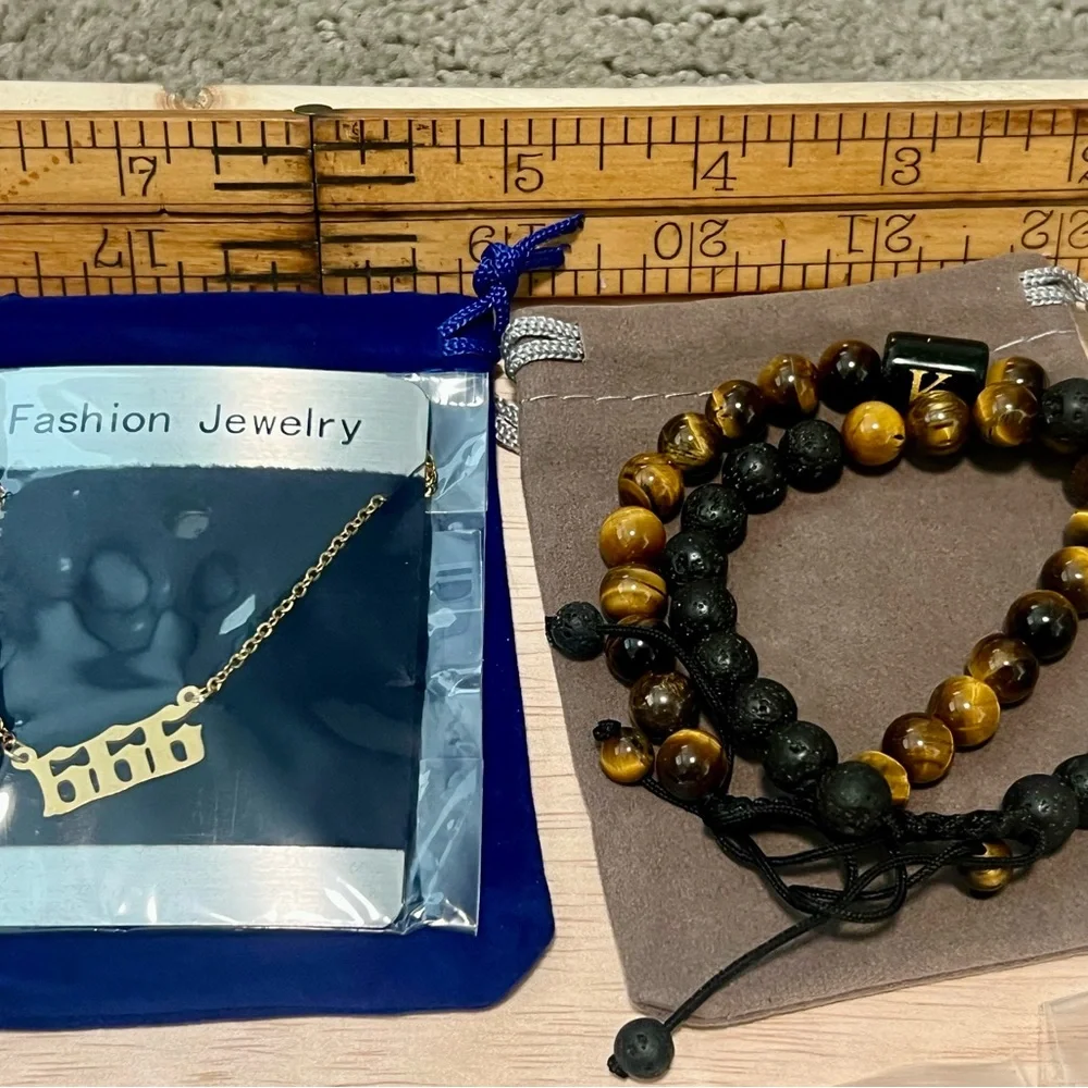 10 pcs Amazon return jewelry NIP men’s bracelets body jewelry retail resale C